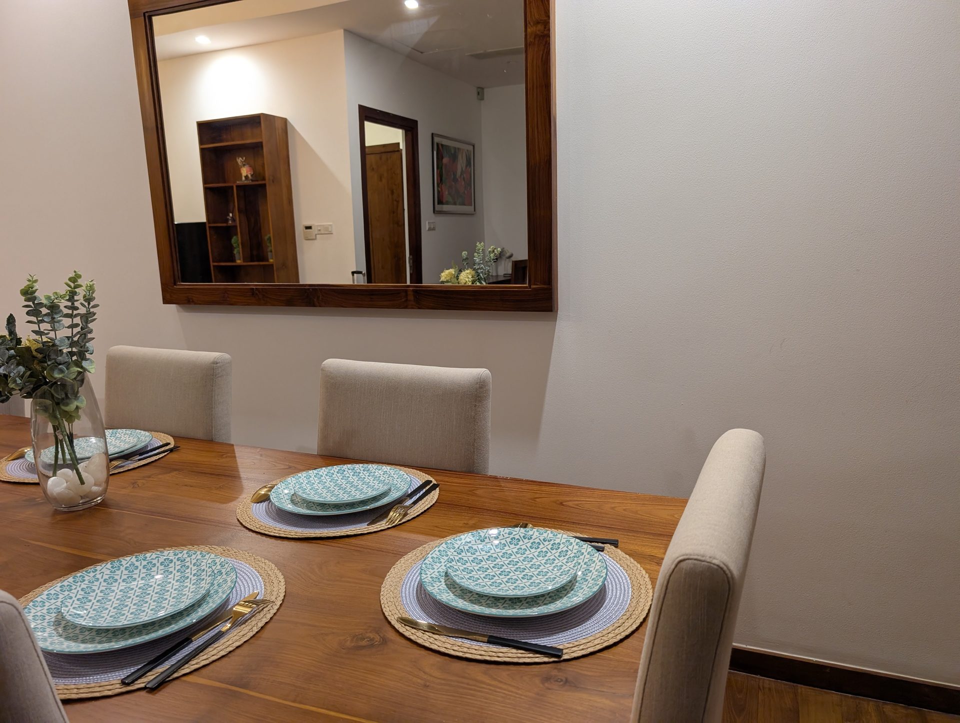 Dining table in the Capitol Elite apartment