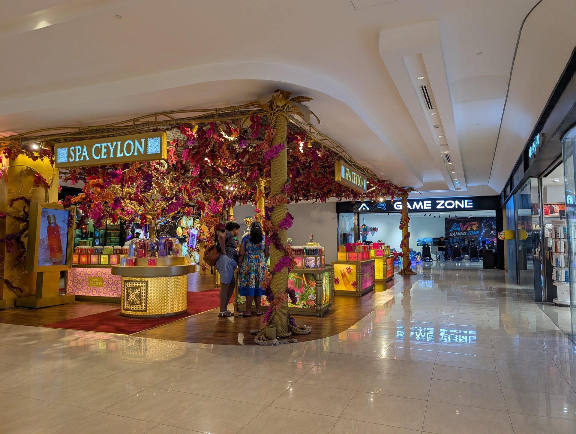 Shops and game zone at Havelock City Mall