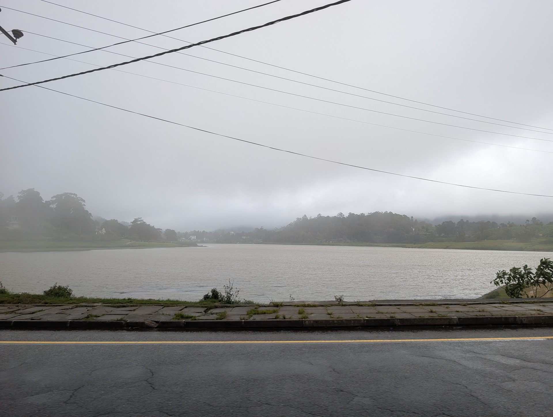 Lake Gregory in Nuwara Eliya covered in mist