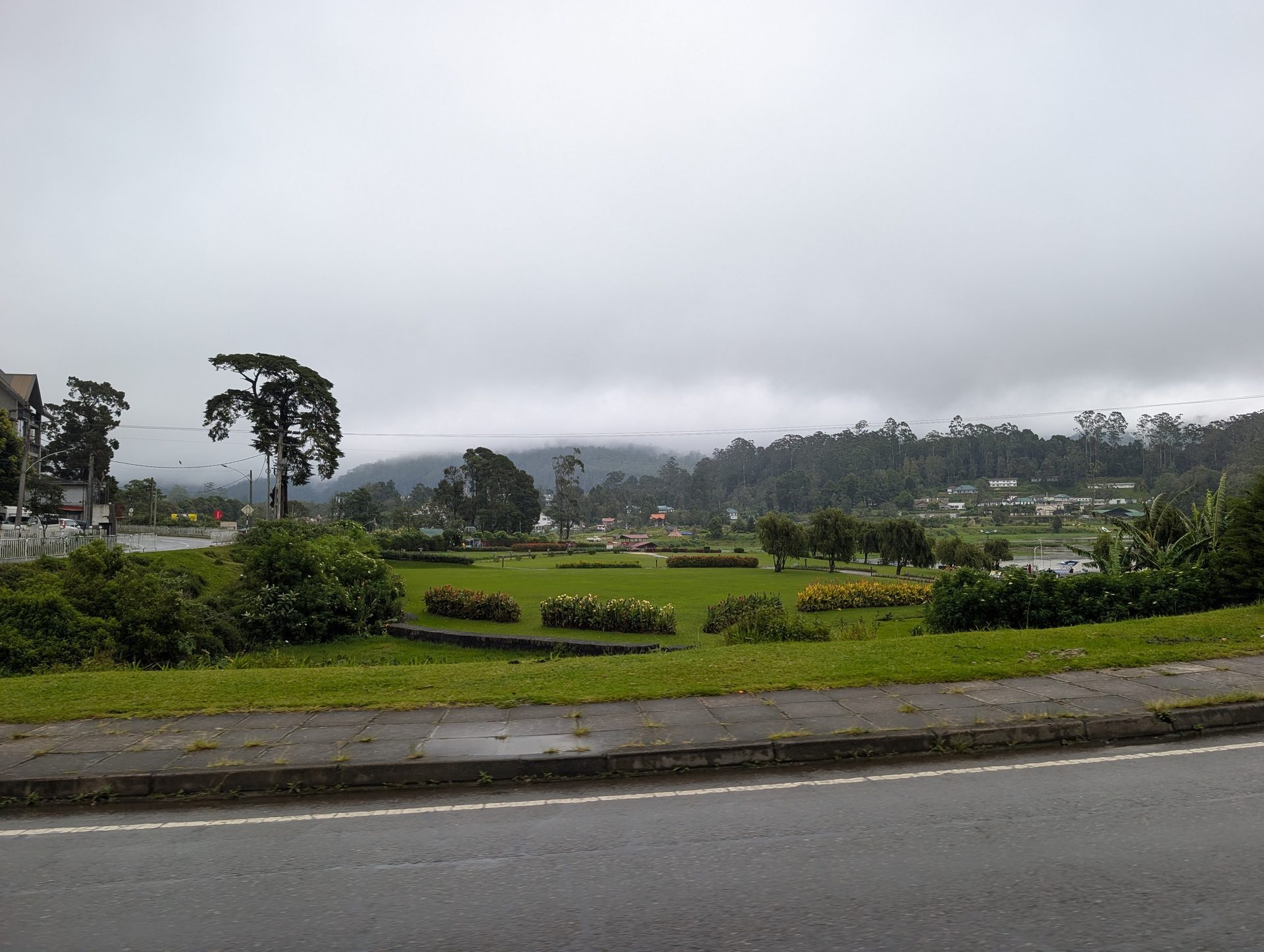 Gardens beside Lake Gregory in Nuwara Eliya