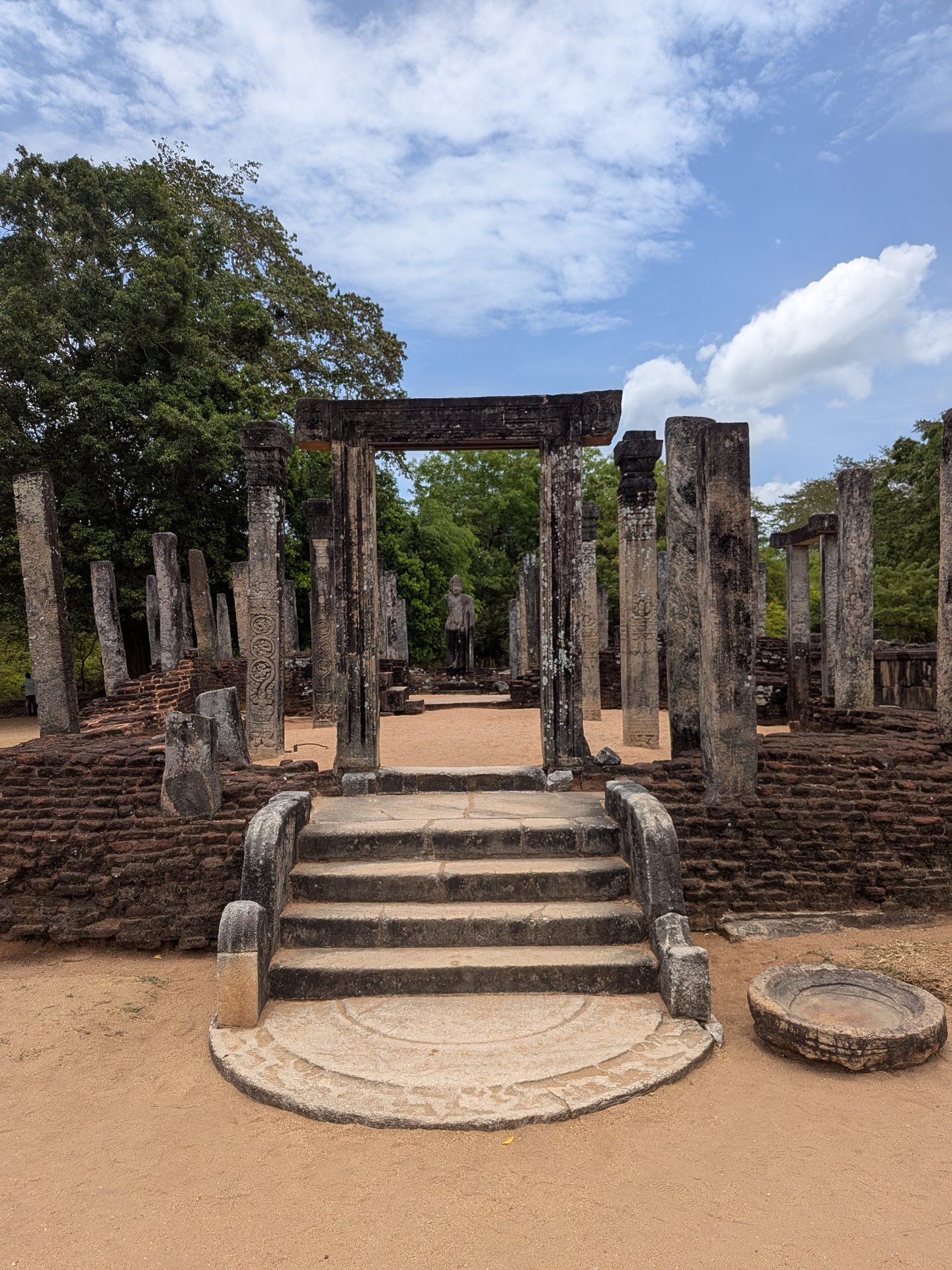 Pillared shrine with moonstone in the Polonnaruwa Sacred Quadrangle