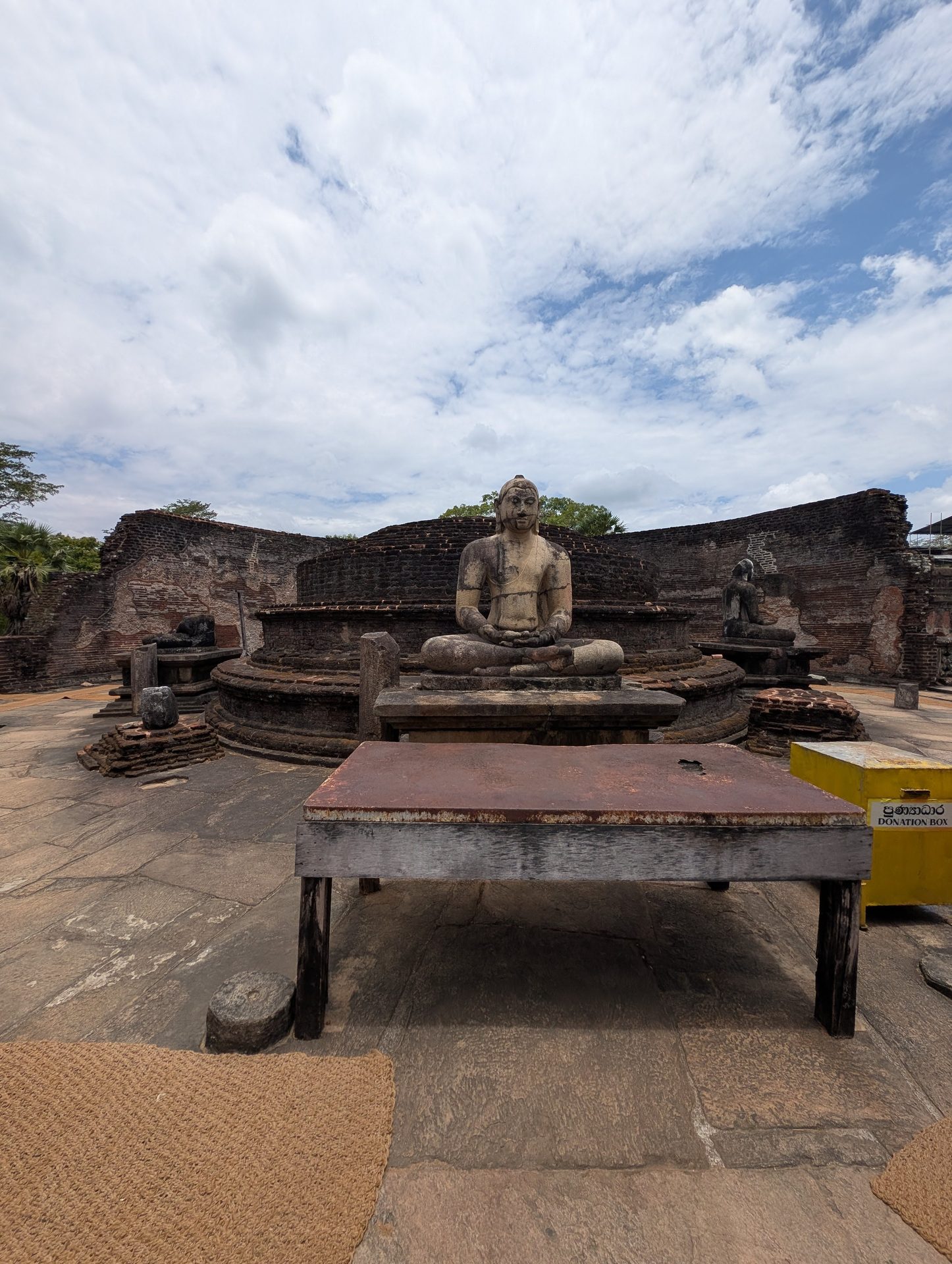 Seated Buddha inside the Polonnaruwa Vatadage