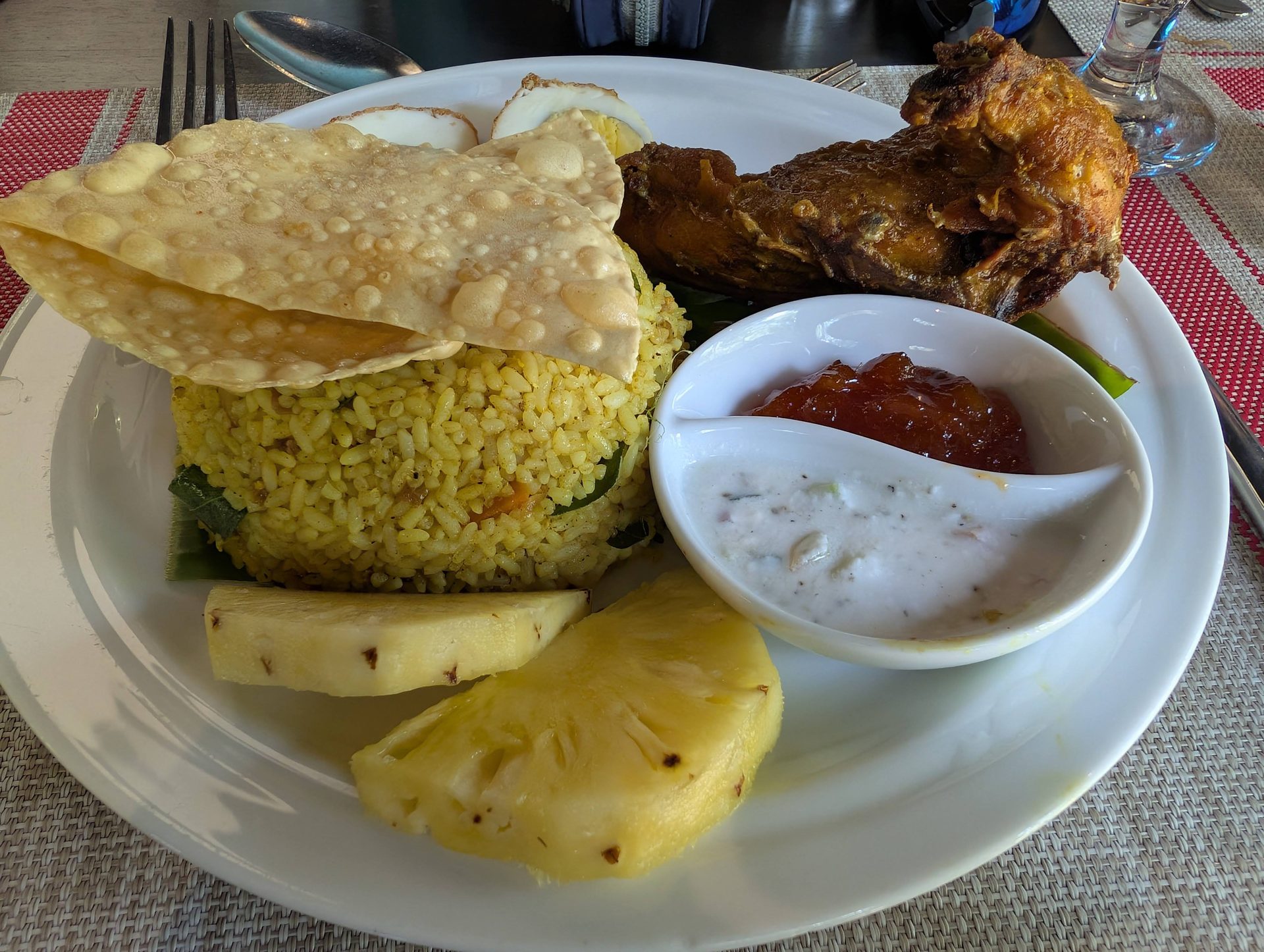 Rice, fried chicken and pineapple at lunch at Sigiriya Jungles
