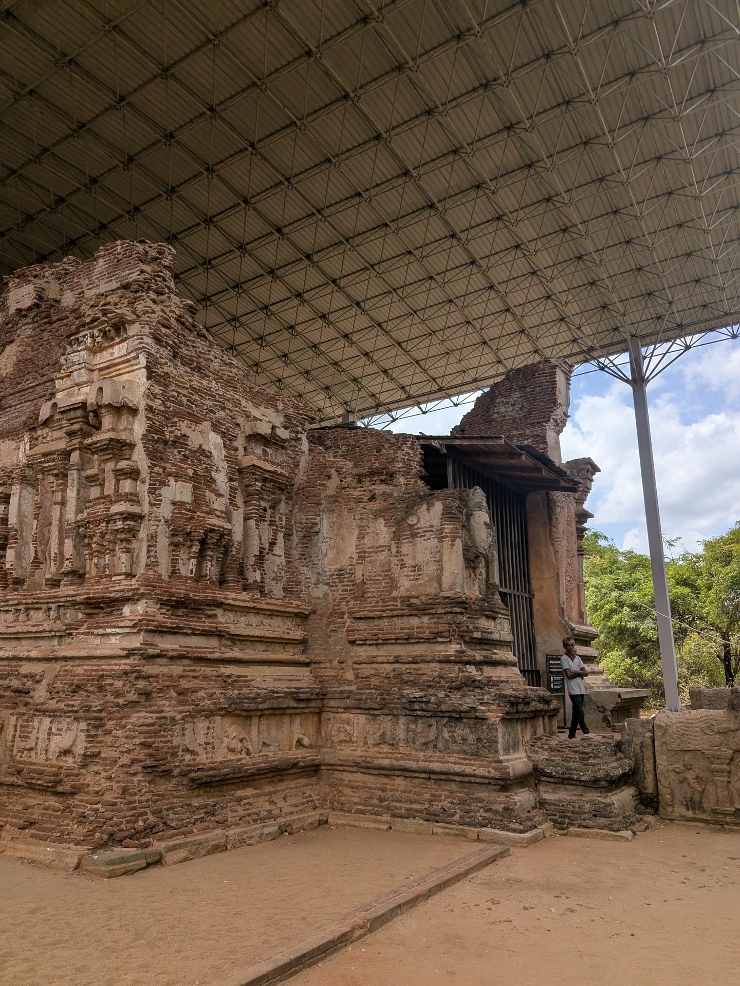 Thivanka Image House under its shelter in Polonnaruwa