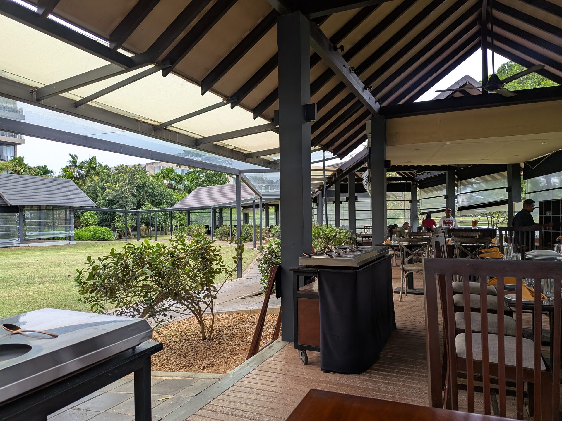 Open-air dining pavilion at Thuna Paha, Waters Edge